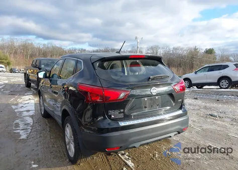 2018 Nissan Rogue Sport S z USA, uszkodzony, nr VIN JN1BJ1CR8JW268947